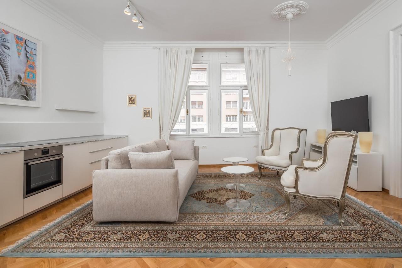 Apartment Ab - Filip